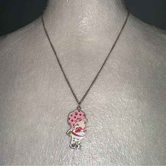 Vintage 1990 Strawberry Shortcake Necklace - Picture 2 of 7